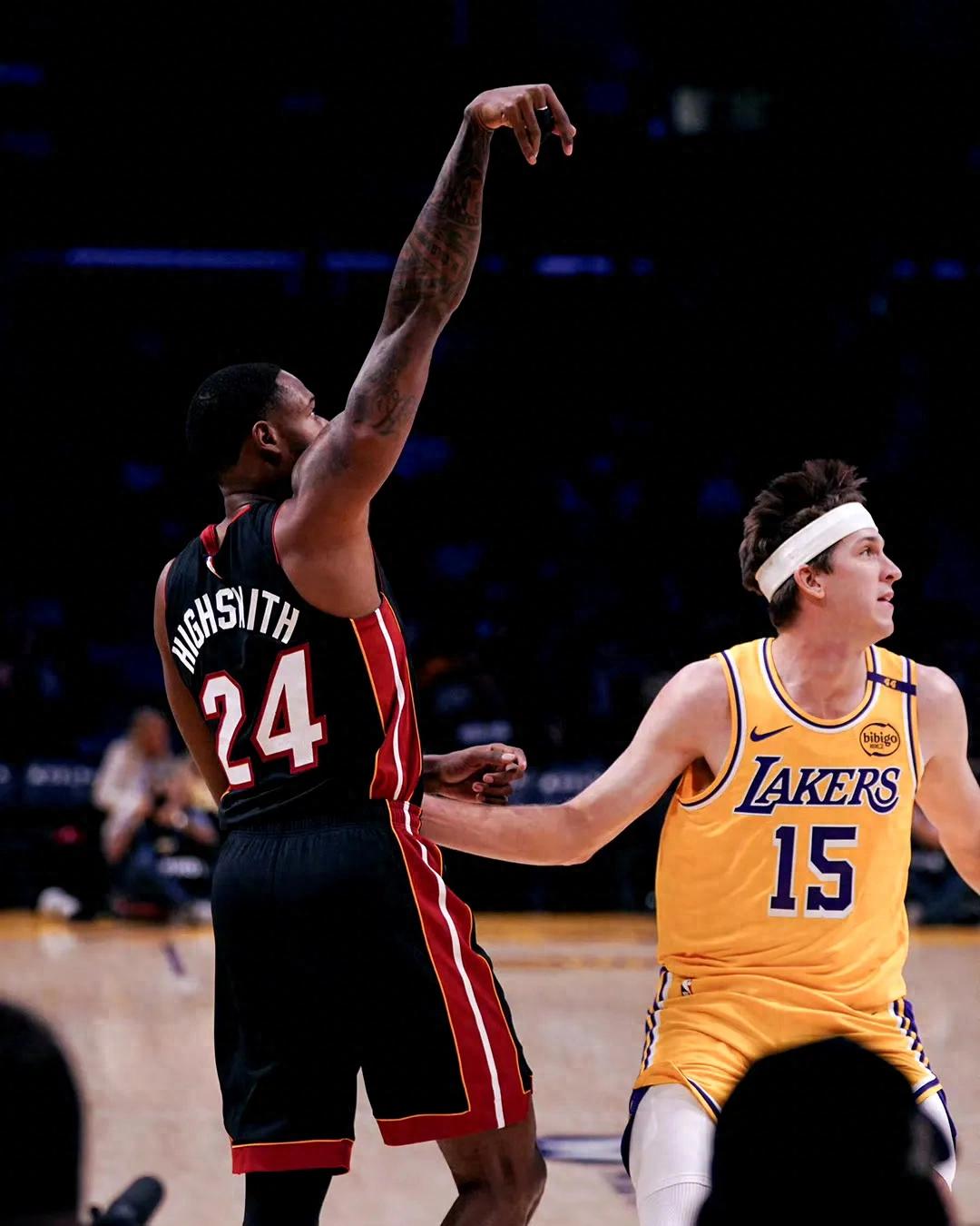 开云体育手机客户端下载-詹姆斯焦点对战，德罗巴与60激战MAD分钟，出色发挥胜负难料！全场沸腾不已的简单介绍