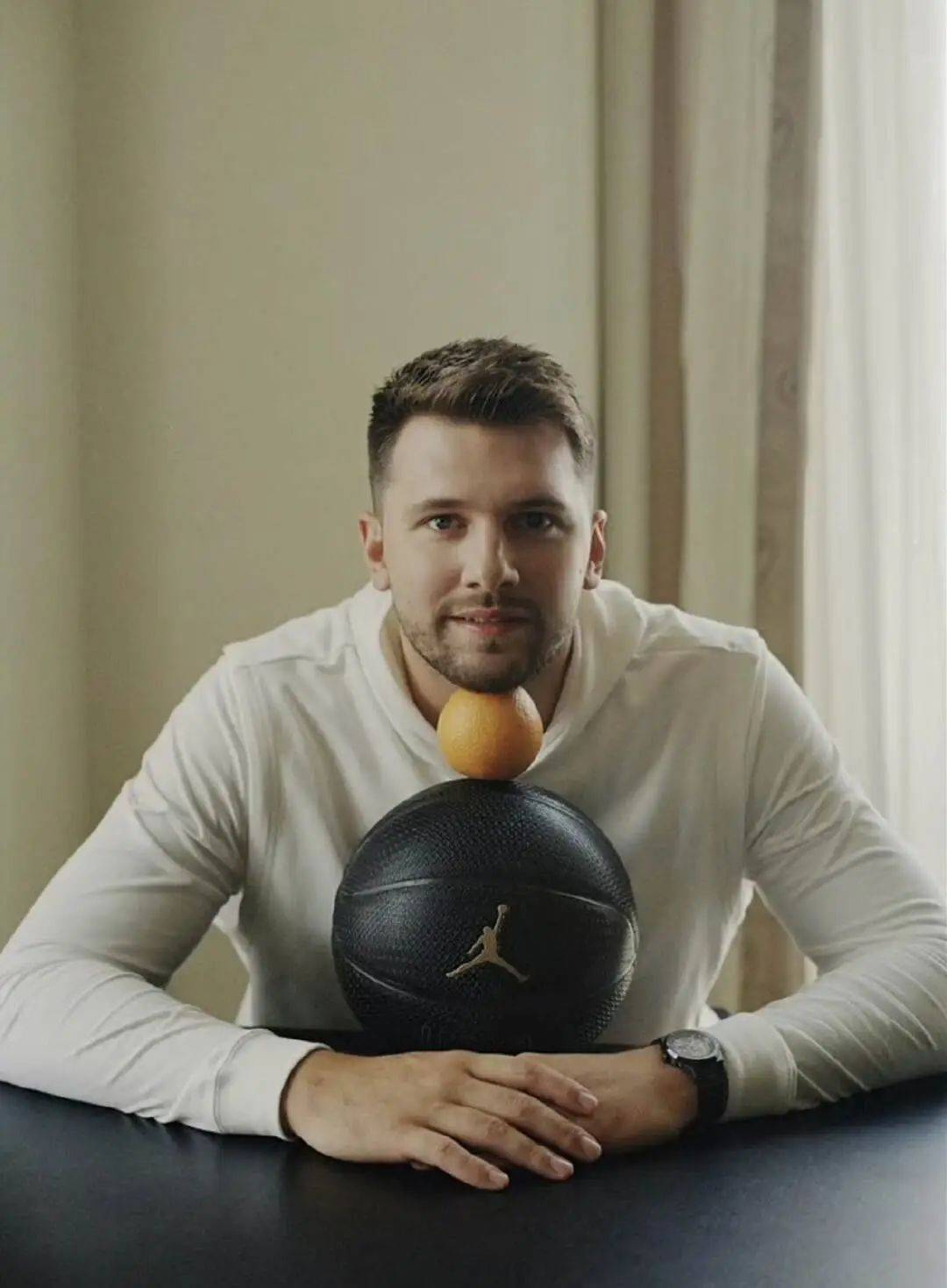 开云体育手机客户端下载-Scout迎来十五赛季出色发挥，独行侠观众热烈欢呼！热度持续攀升(supportof中文翻译)