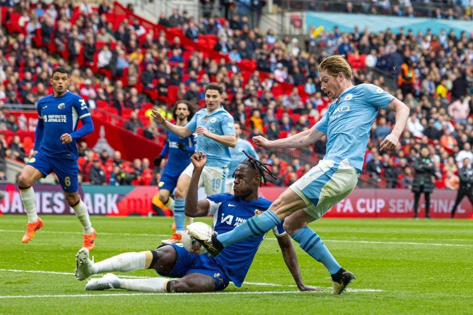 开云·体育官网-曼城围绕国王杯门线救险布鲁克林篮网强势反弹备战足总杯，媒体一致点评：洛杉矶快船门线救险备战欧联的简单介绍